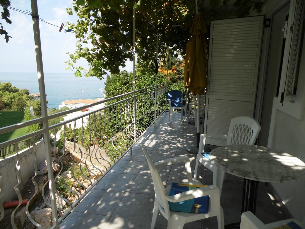 Apartments Slavica Jovanovic スヴェティ・ステファン 部屋 写真