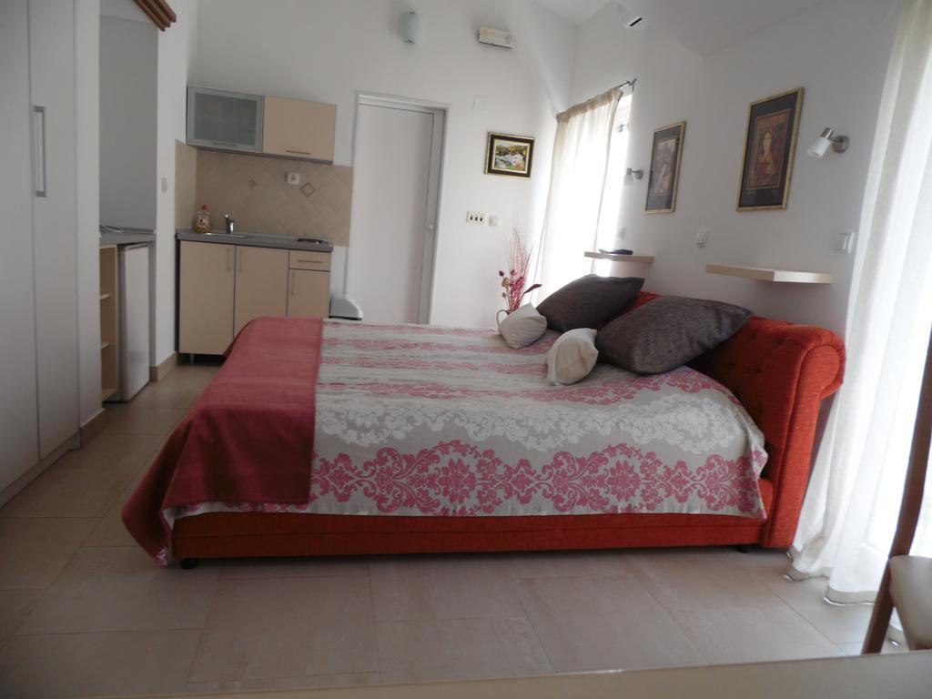 Apartments Slavica Jovanovic スヴェティ・ステファン 部屋 写真